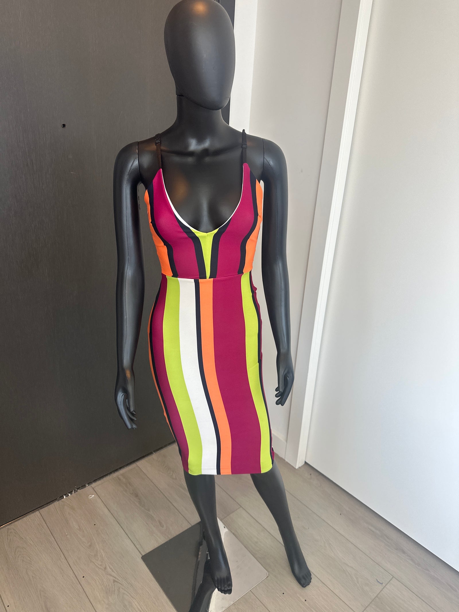 NEW! Chic Multi Color Dress Small
