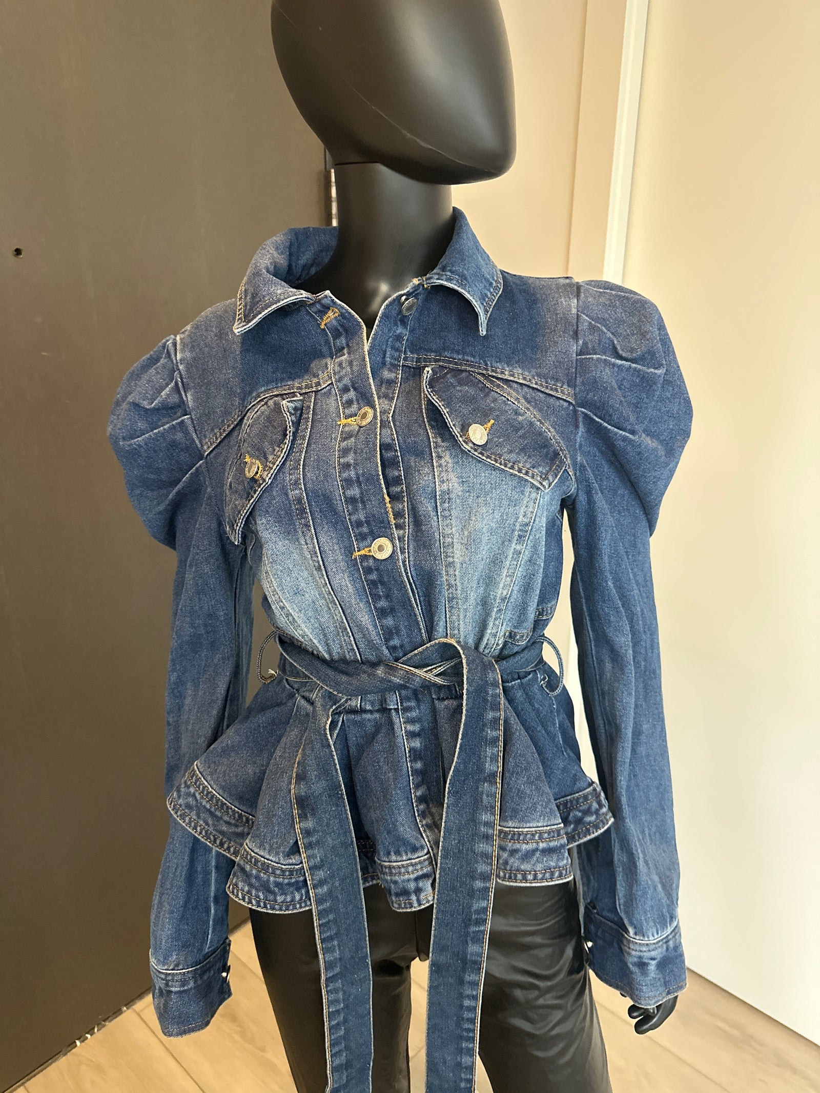 Jean Shirt! With belt! Medium