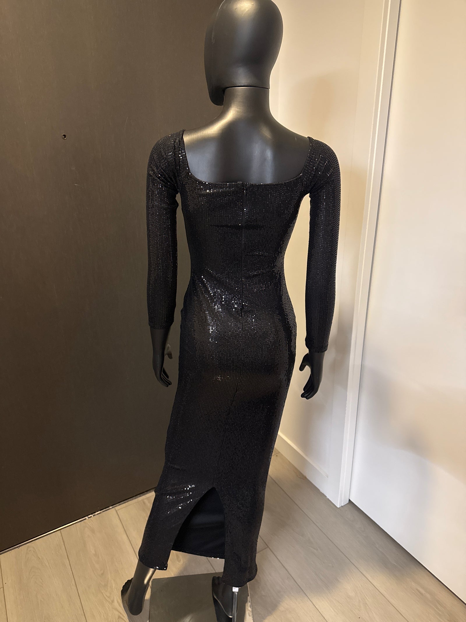 Elegant Black Sequenced Long Sleeved Dress Small