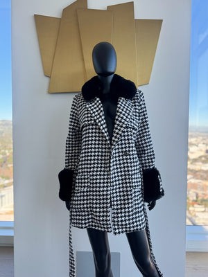 Black & White Coat! Small