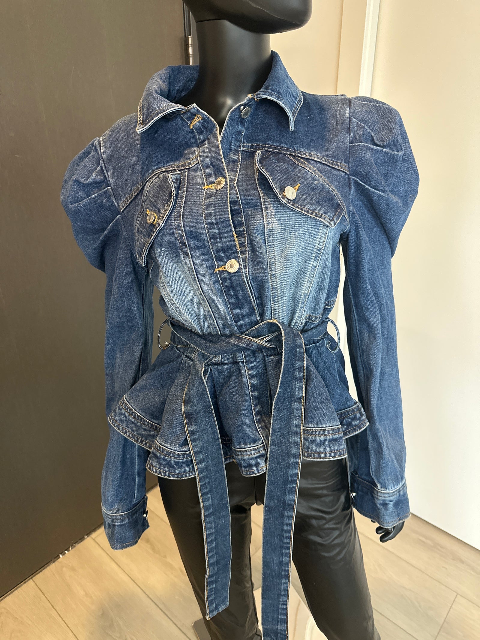 Jean Shirt! With belt! Medium