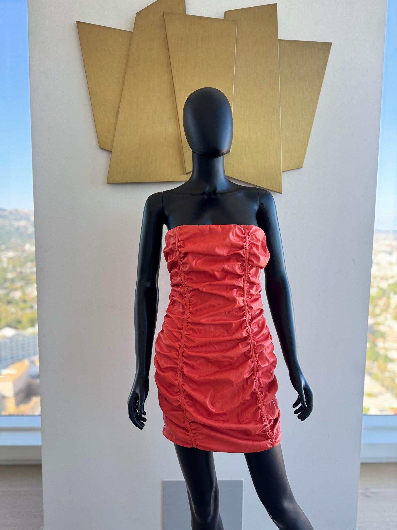 Orange short dress. Medium
