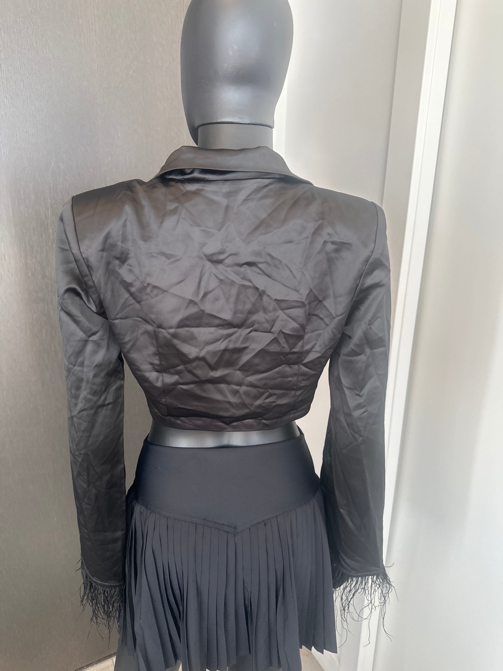 Chic Black Short Blazer Small