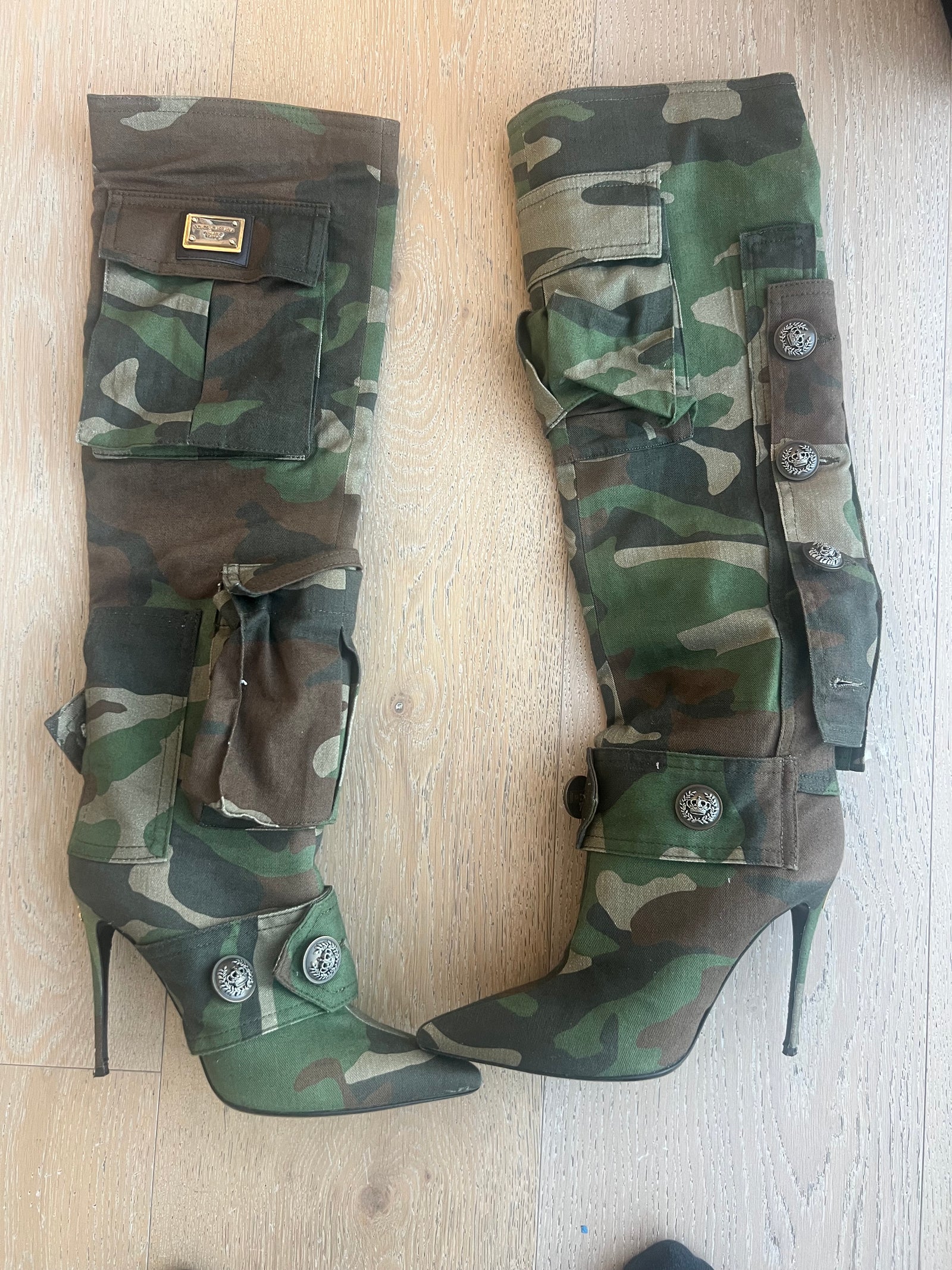 Dolce & Gabbana Army Boots! Size 40