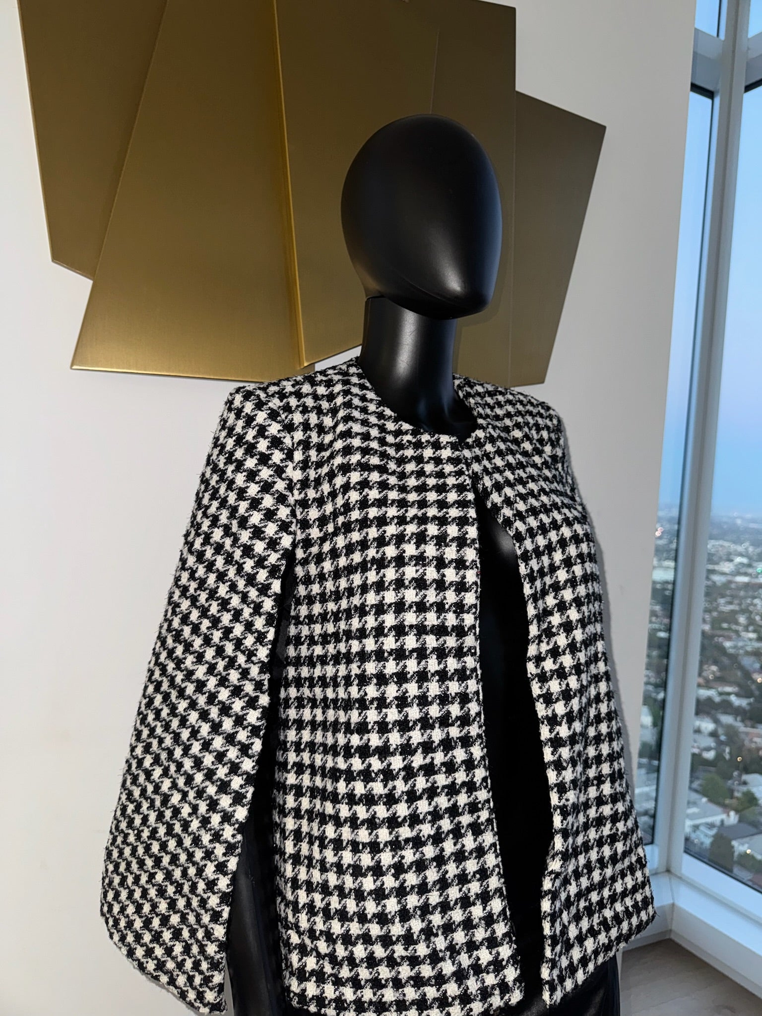 Black and White Cape. New! Medium