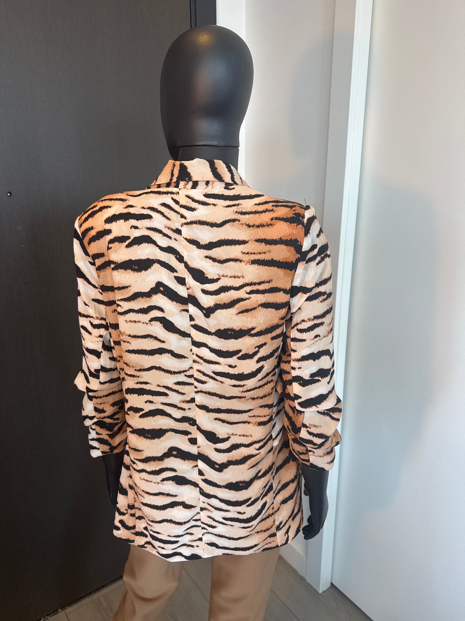 Chic Tiger Print Blazer Small