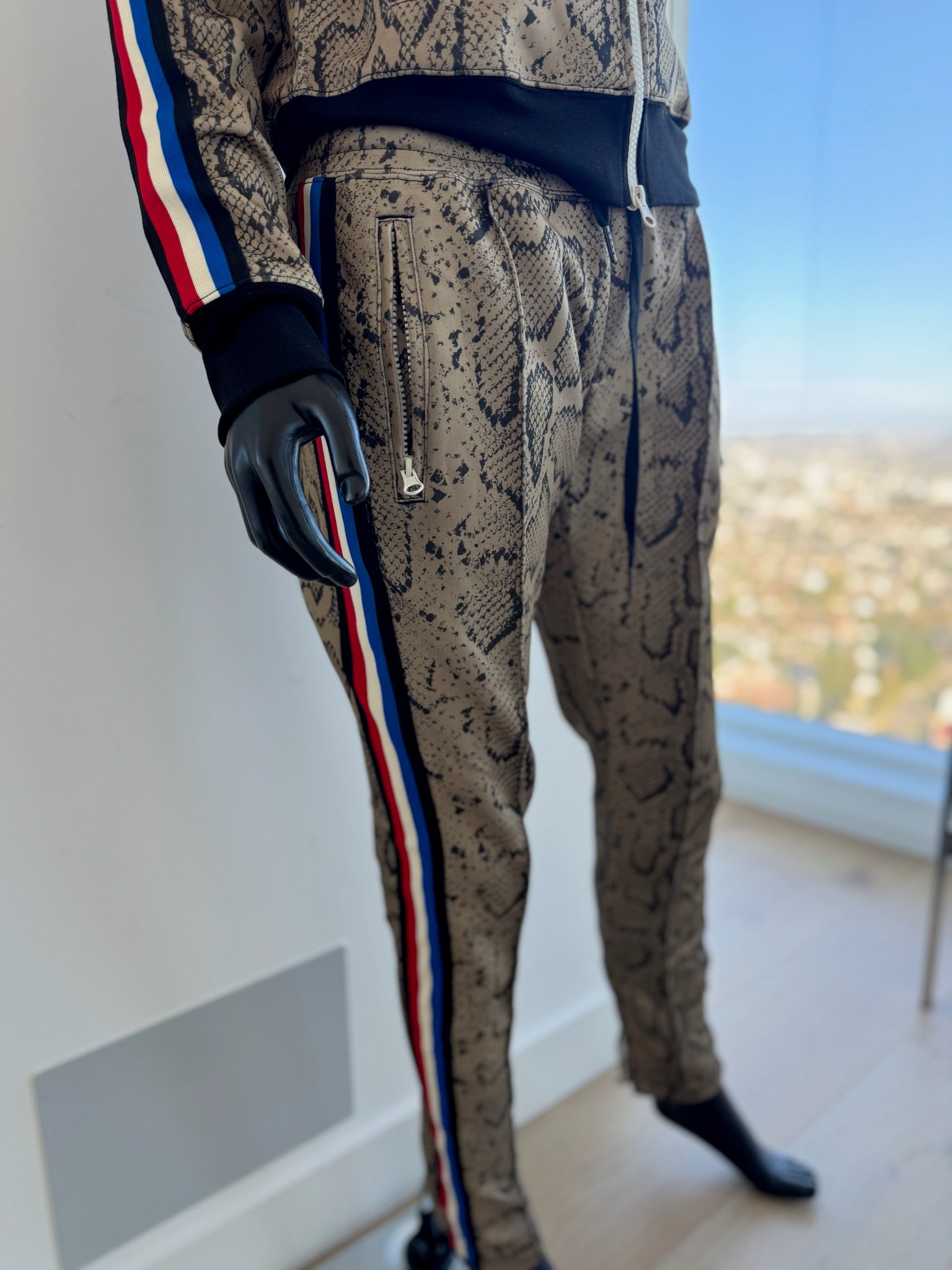 Two Piece Jogger Set! Small