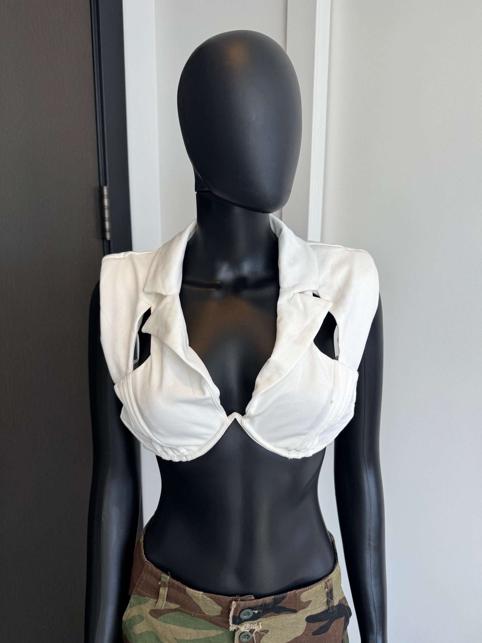 NEW!! Chic White Crop Top Medium