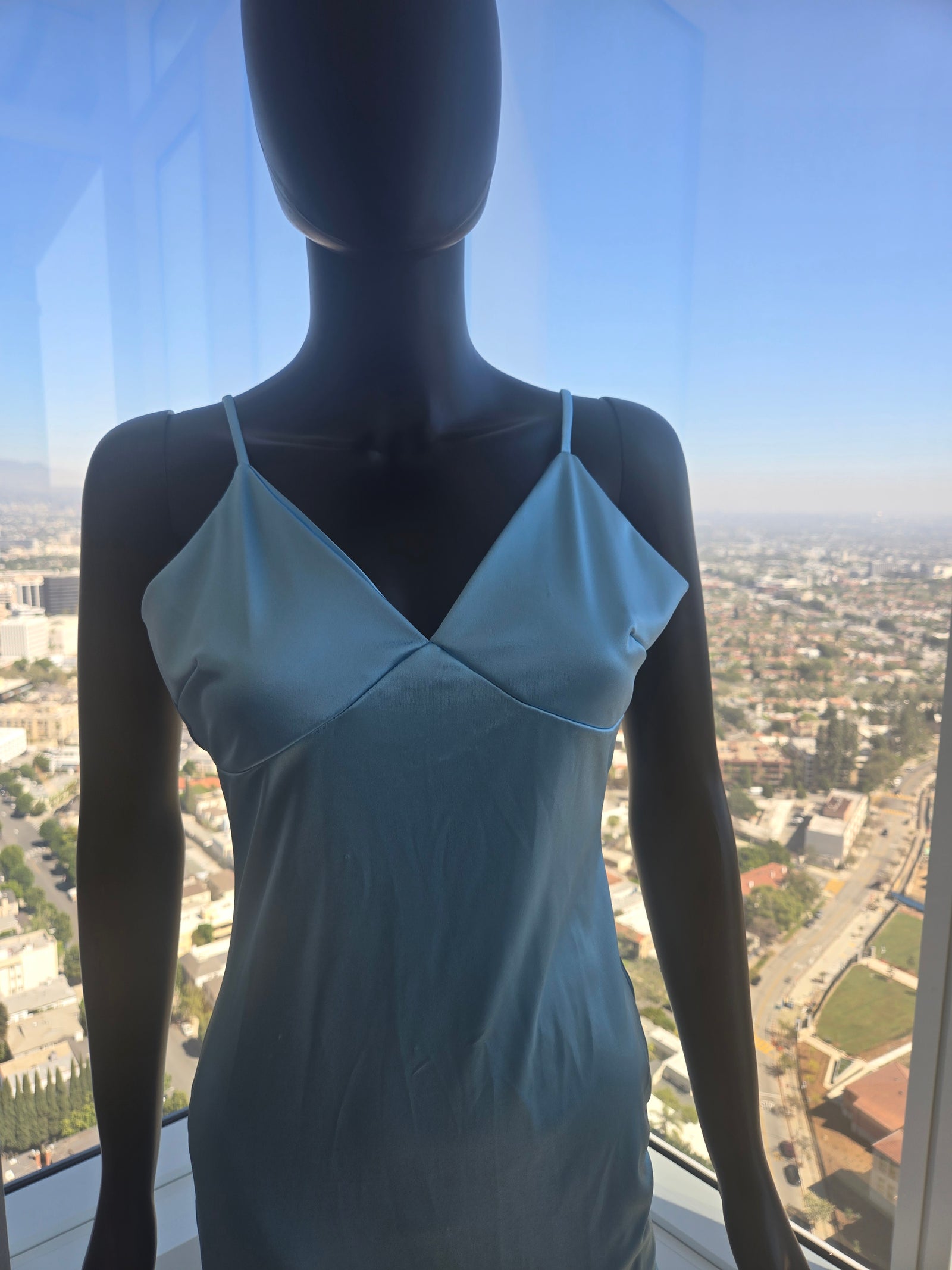 BEAUTIFUL BLUE EVENING GOWN MEDIUM