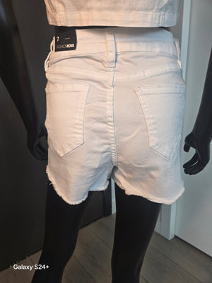 NEW!!! WHITE SHORTS SIZE 7