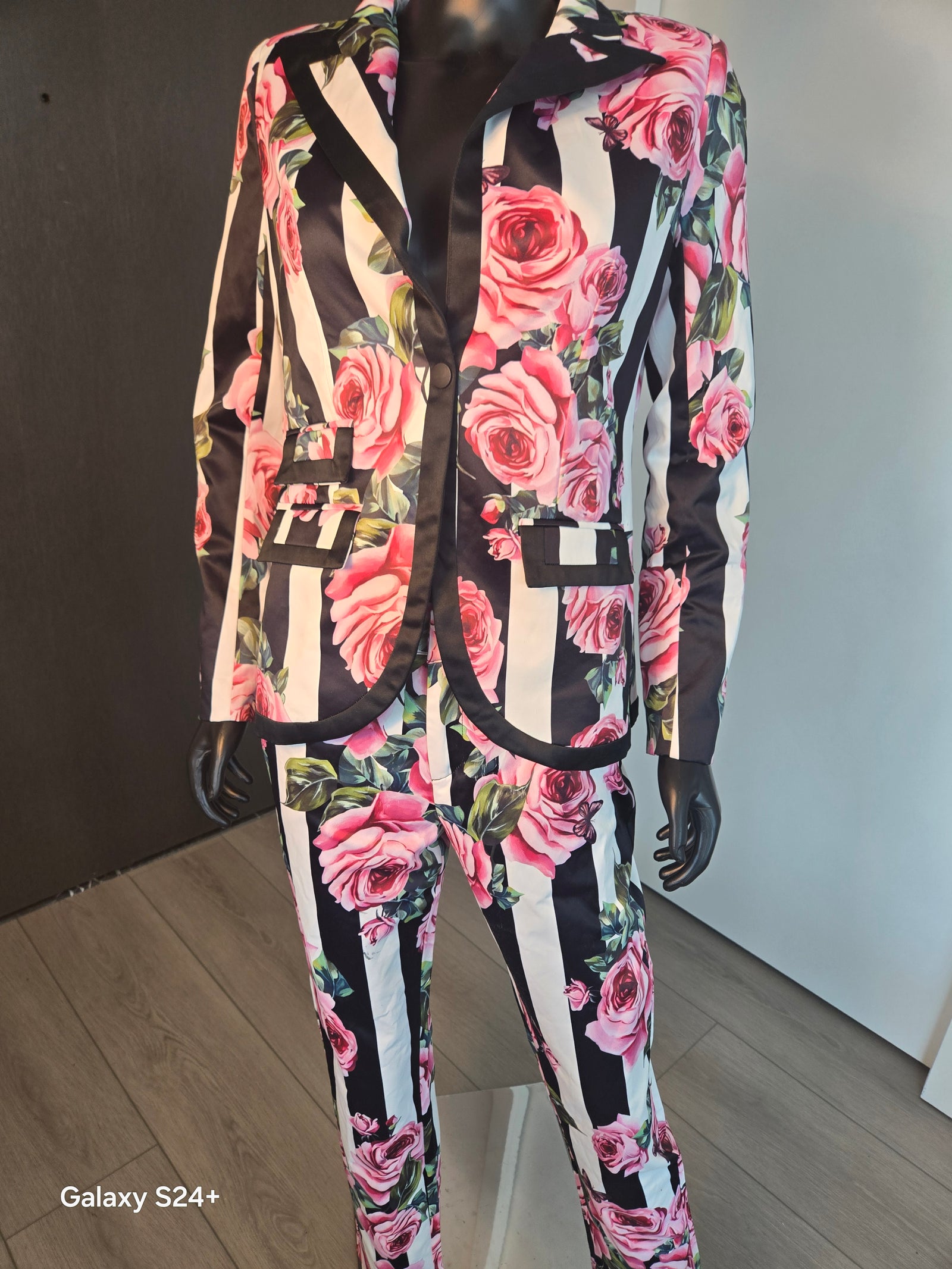 BEAUTIFUL PANT SET FLORAL DESIGN MEDIUM