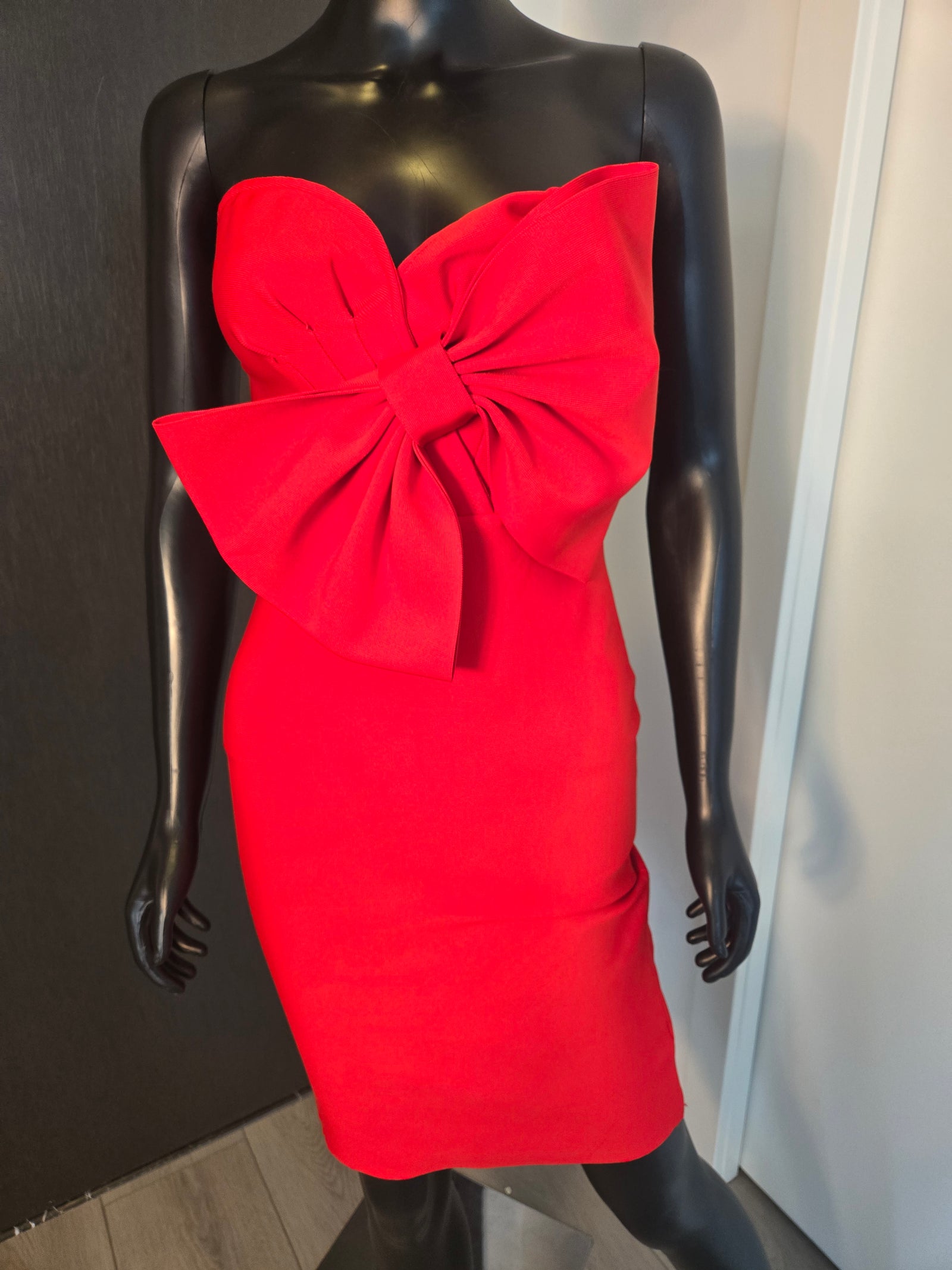 NEW!!! RED DRESS MEDIUM