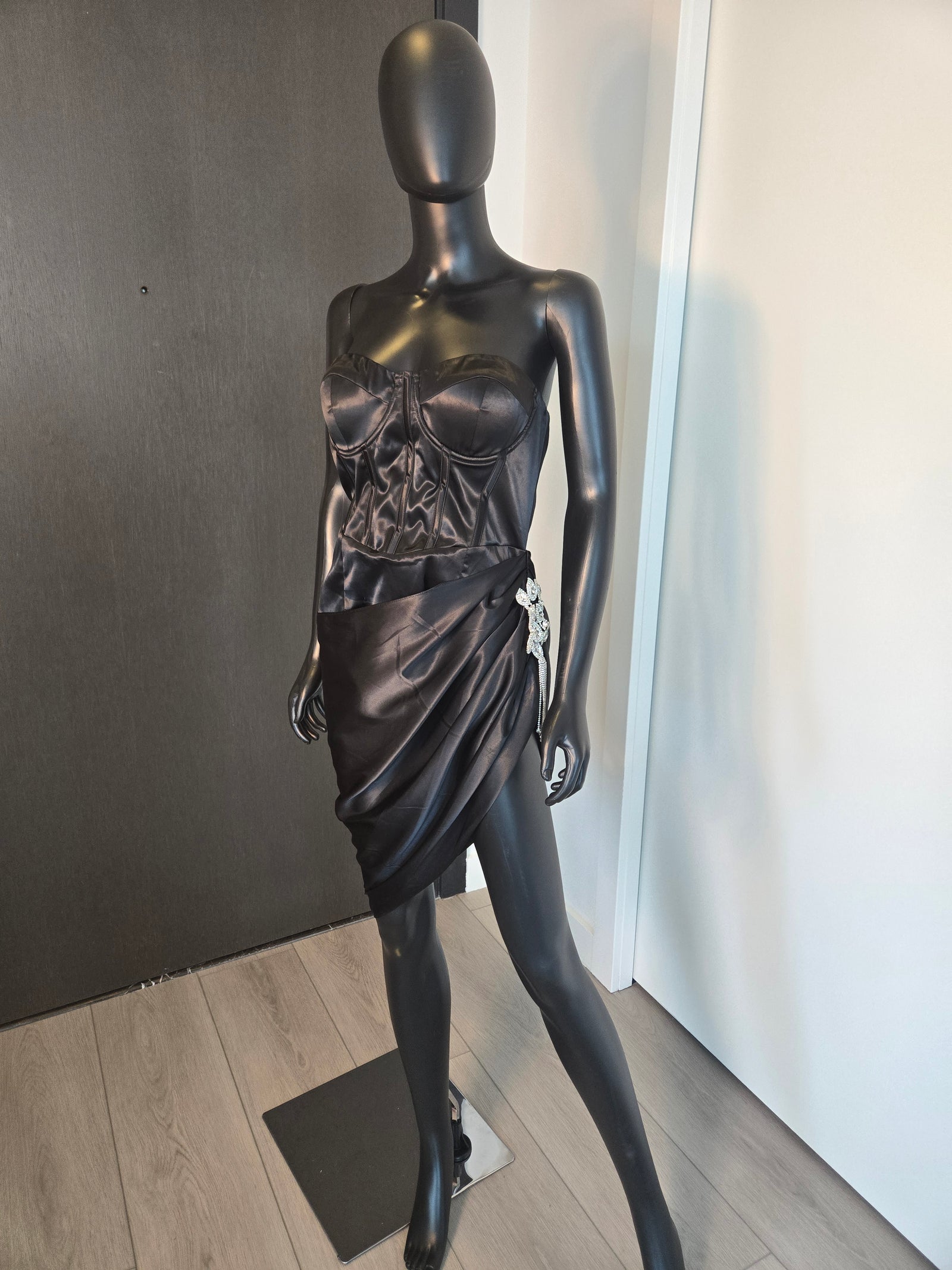 CUTE BLACK DRESS MEDIUM