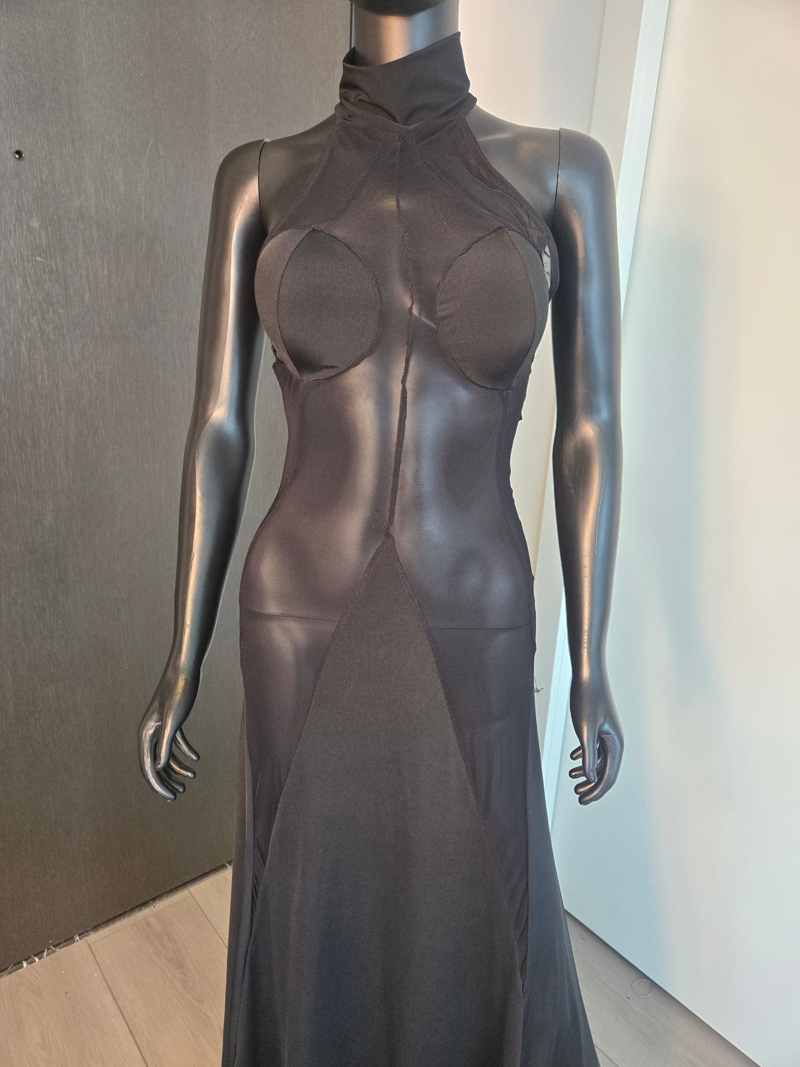 NEW!!! EVENING GOWN BLACK SMALL
