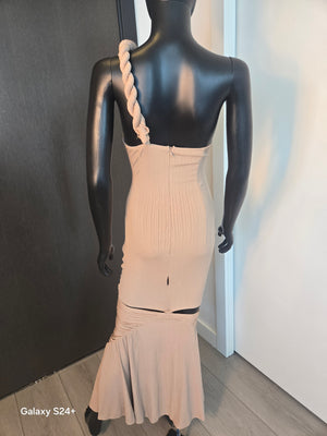 CUTE BEIGE DRESS MEDIUM