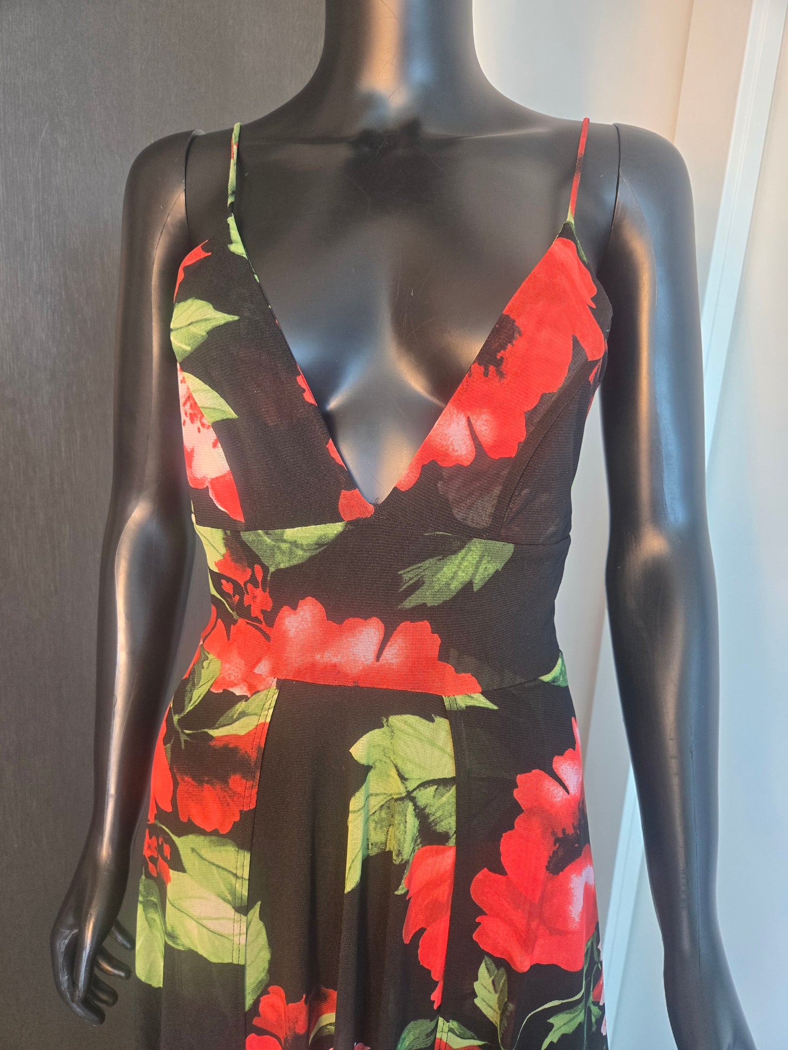 CUTE!!! FLORAL PRINT DRESS MEDIUM
