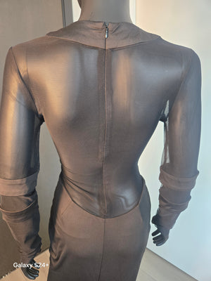 SCOOP NECK BLACK GOWN MEDIUM