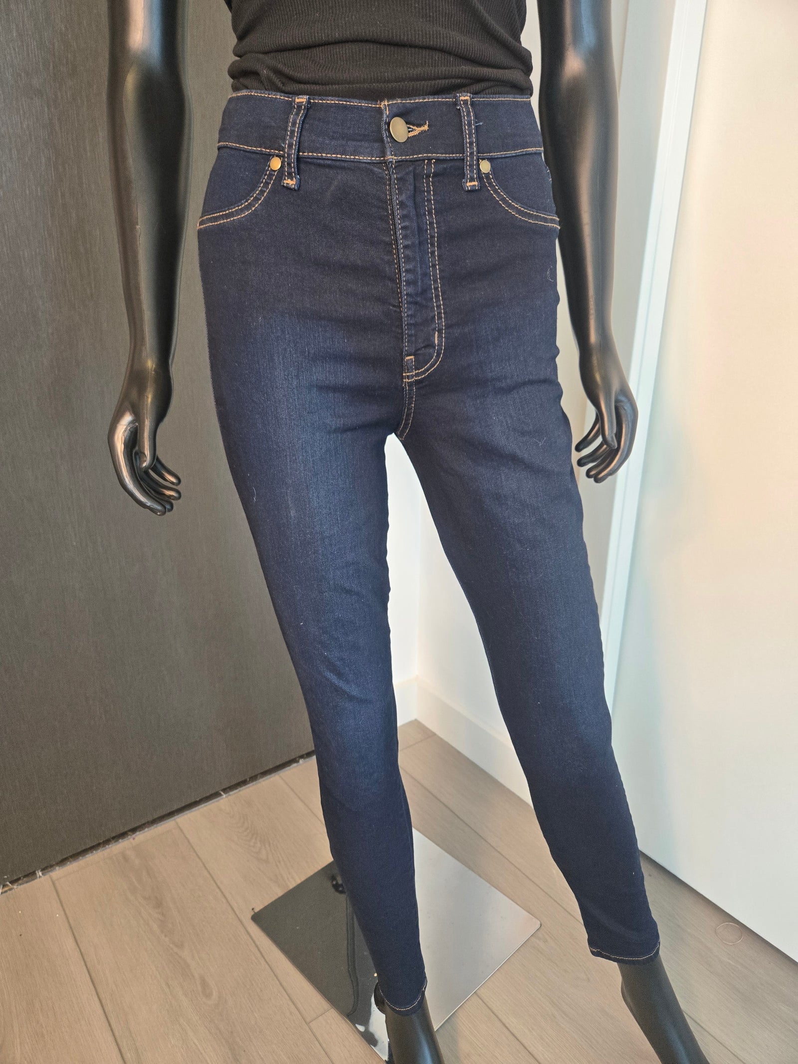 BLUE JEANS ONLY SIZE 5