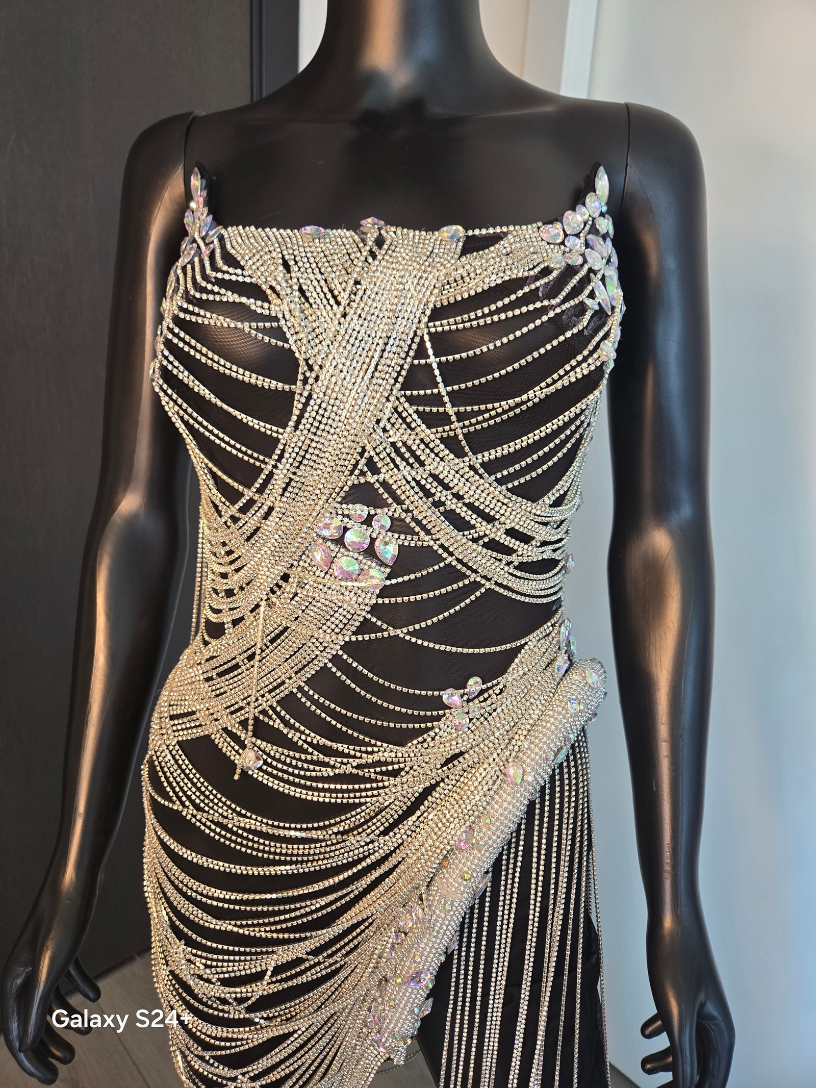 ELEGANT!!! Strapless Black Dress