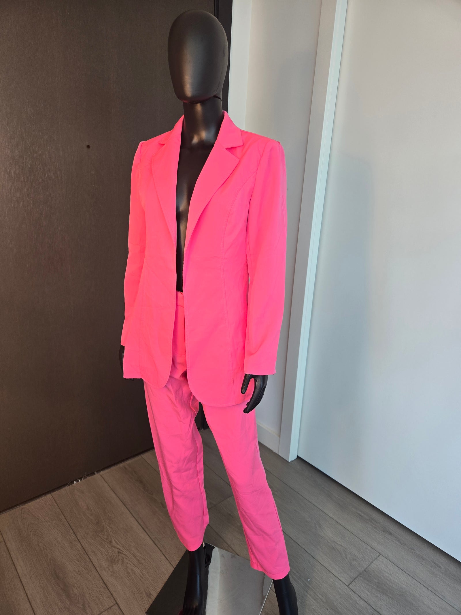 New!! Pink Pant Suit, Medium