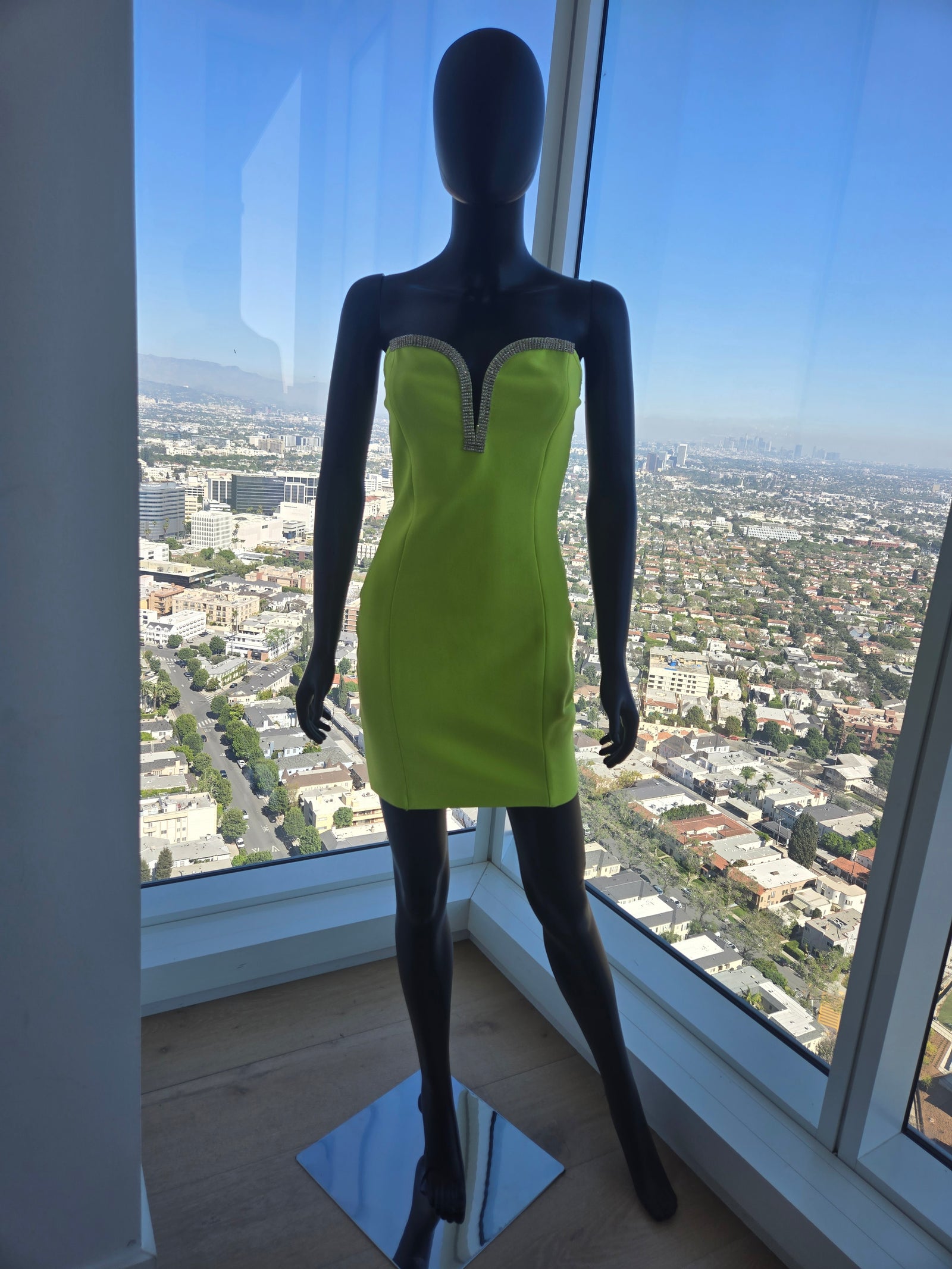 STRAPLESS BRIGHT GREEN DRESS MEDIUM