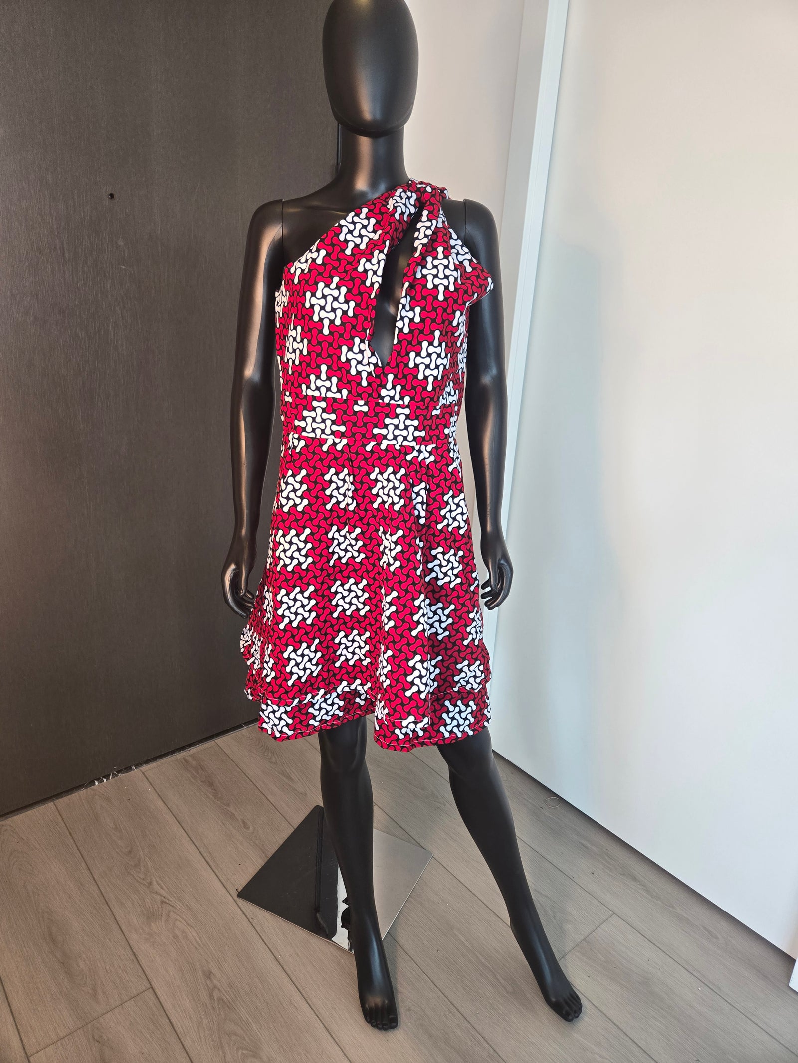CUTE RED DRESS MEDIUM