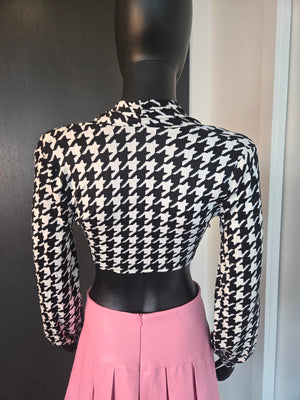 NEW!!! BLACK & WHITE TOP ONLY MEDIUM