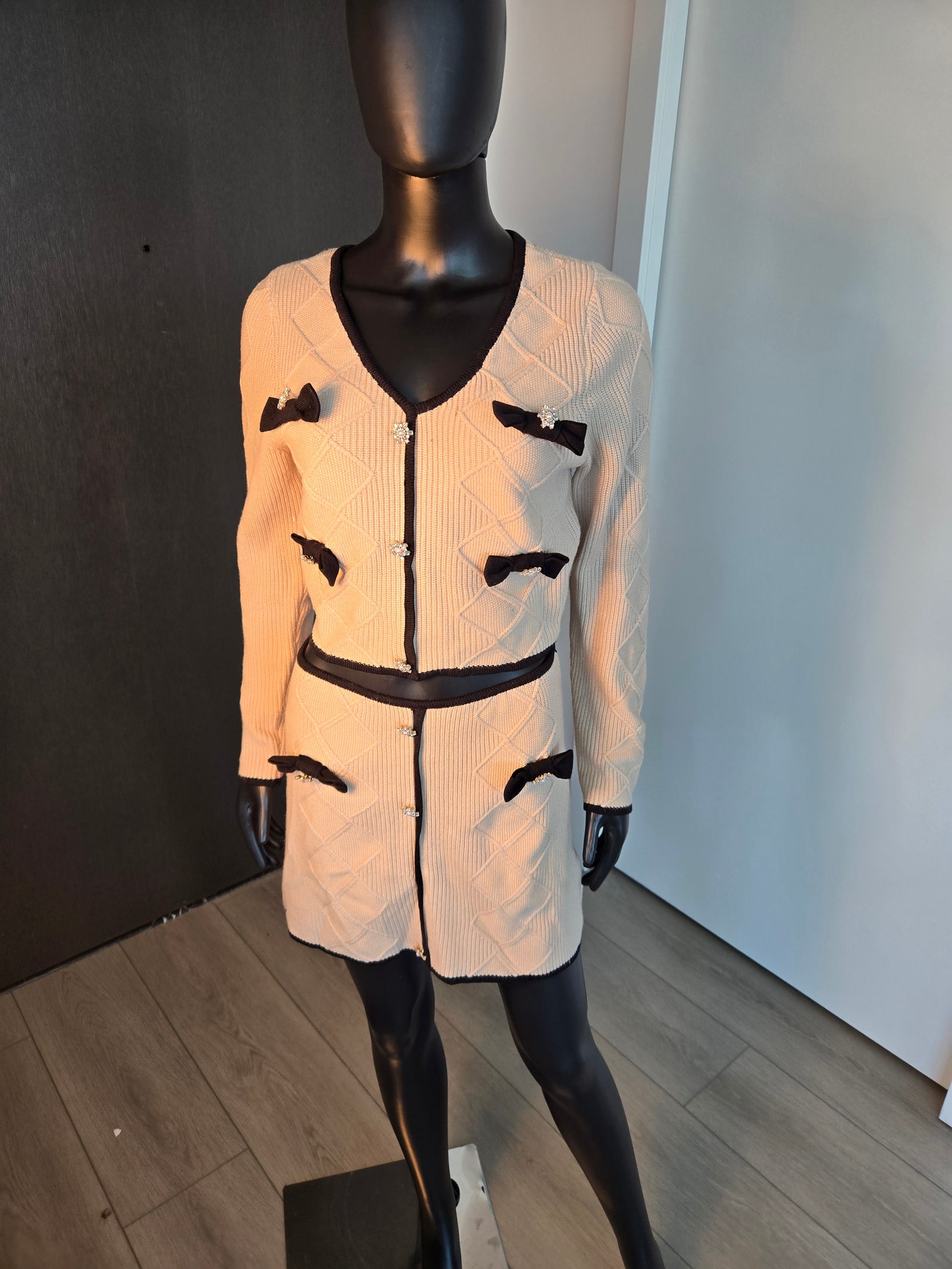 Chic Mini Skirt Set, Beige  size Medium
