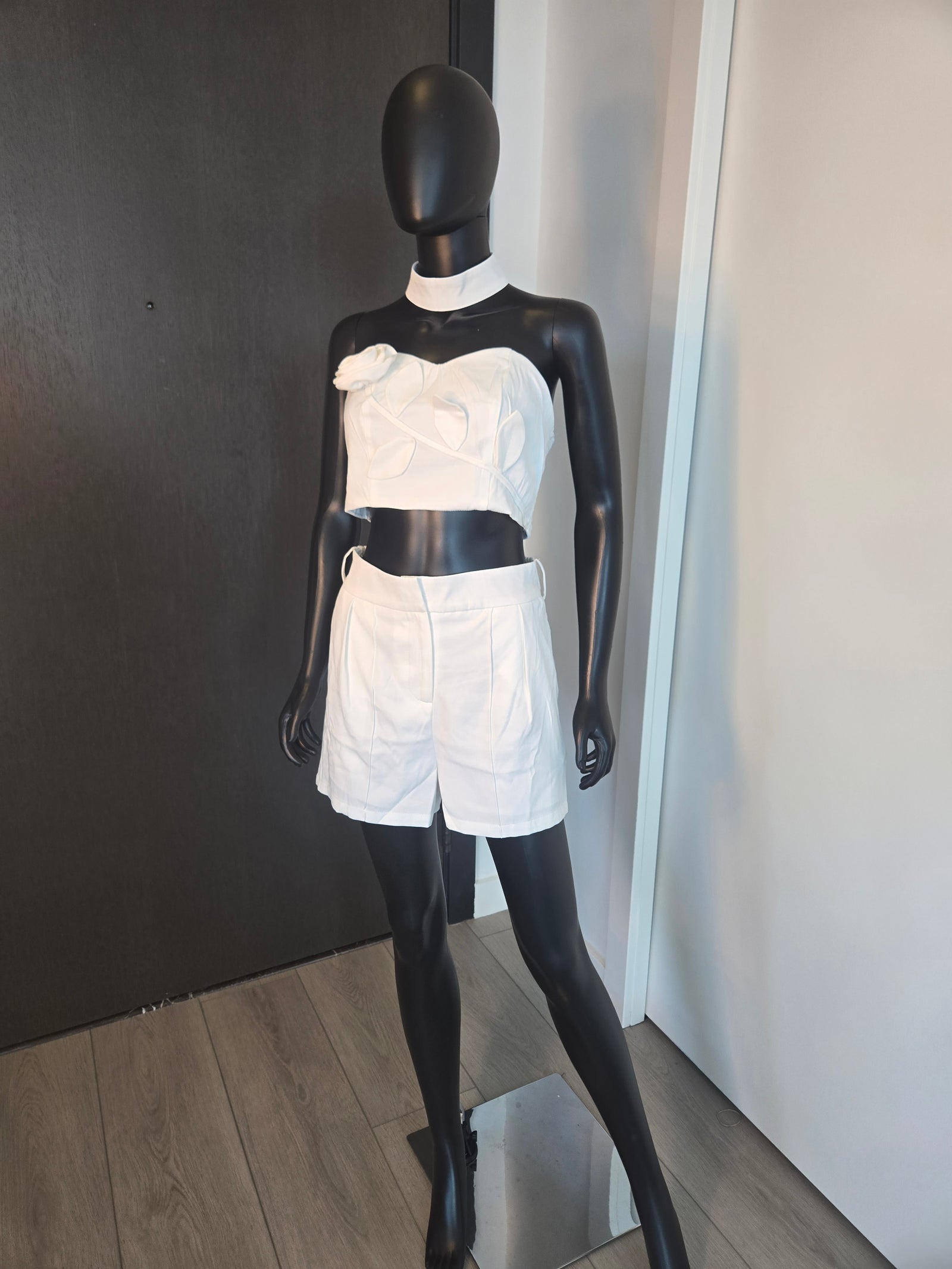 CUTE!!! CREAM SHORT SET MEDIUM