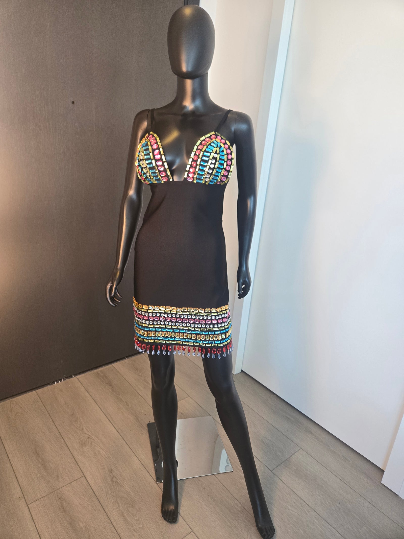 CUTE BLACK DRESS MEDIUM