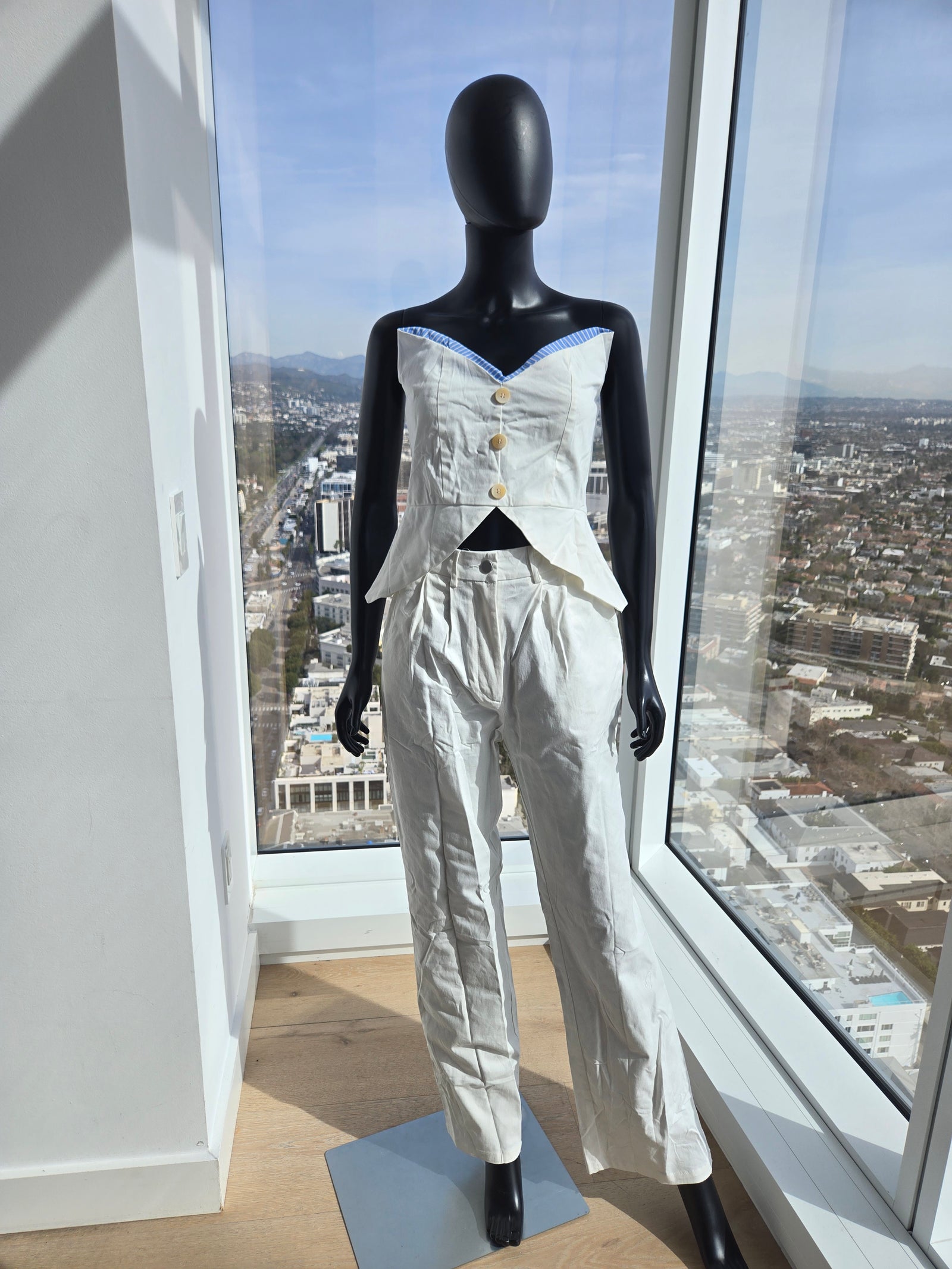 Two Piece Pant Suit, Size Medium, New