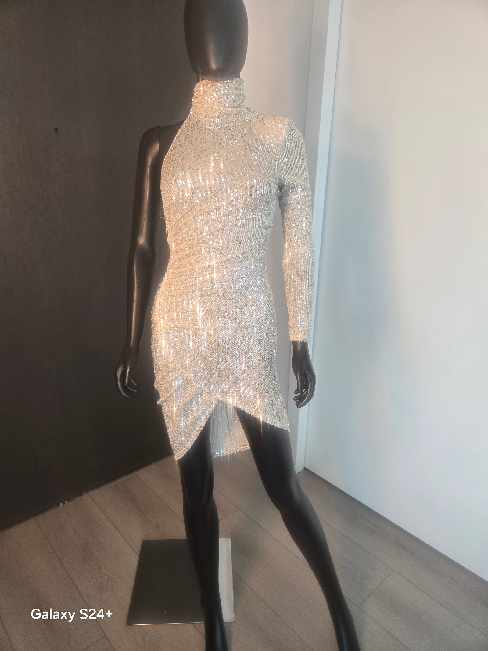 NEW!!! SEQUINED DRESS CREAM SMALL