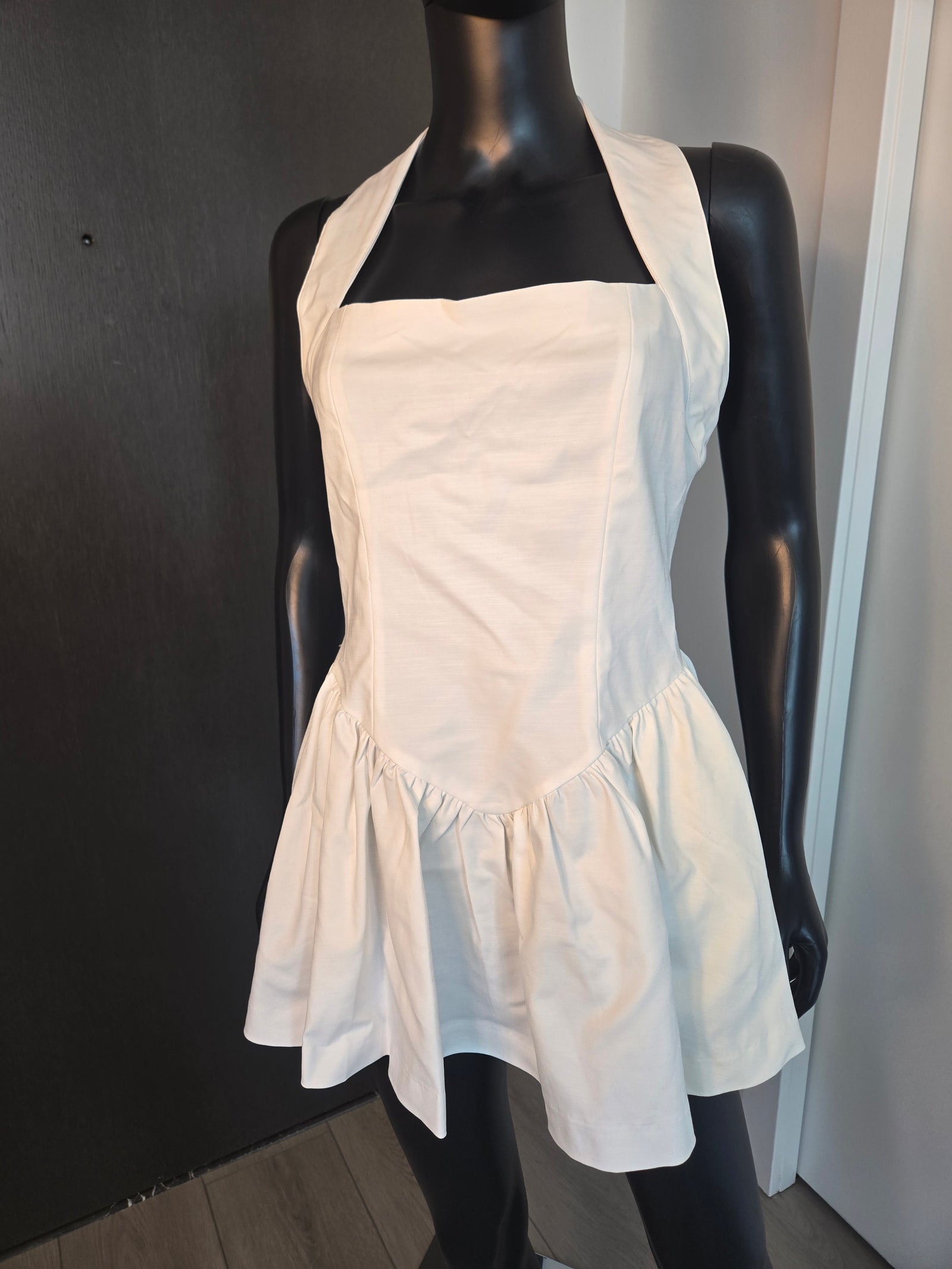 NEW!!! WHITE DRESS MEDIUM