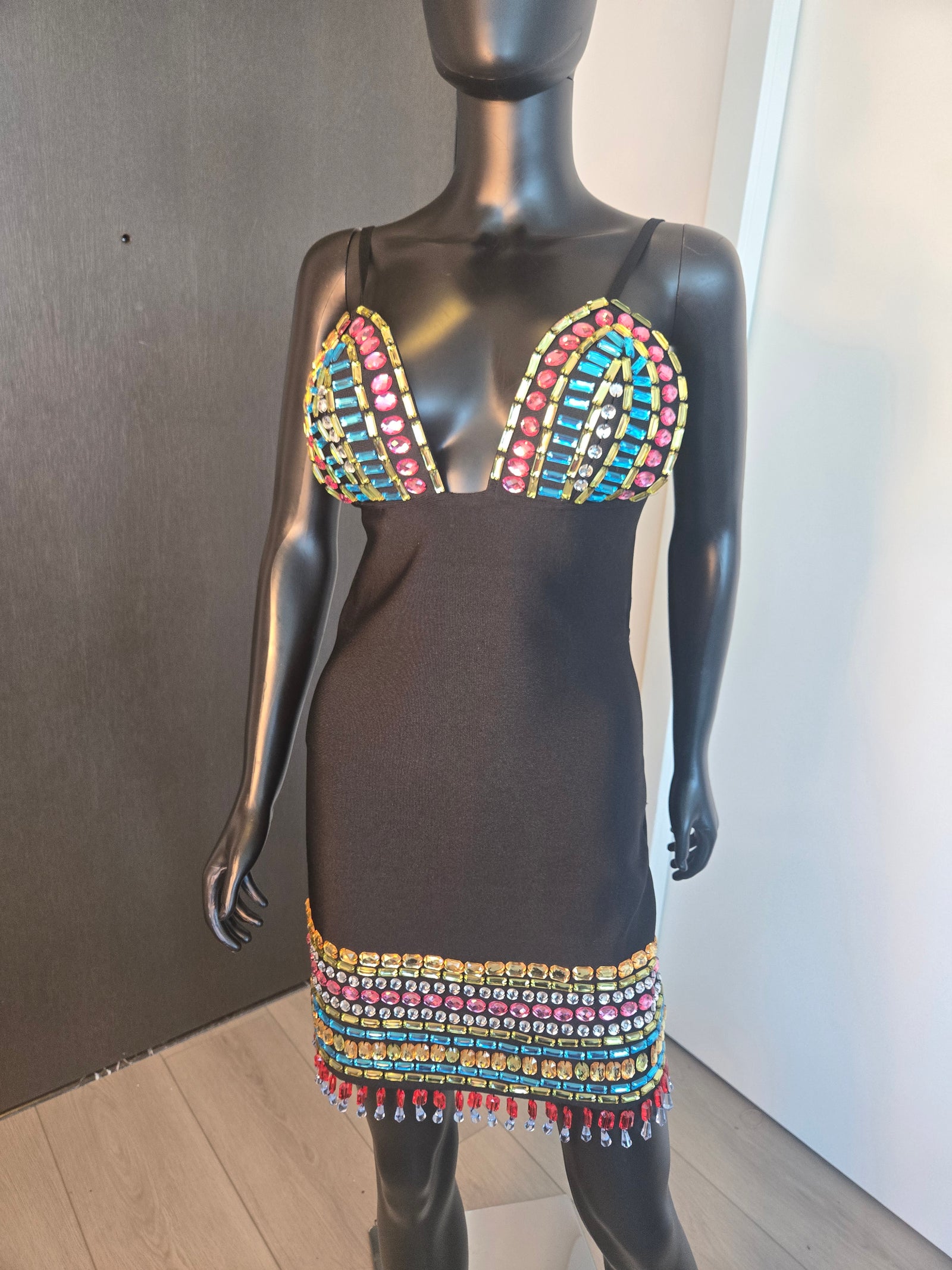 CUTE BLACK DRESS MEDIUM